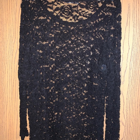Maurices Size 3 black lace top VGUC - Picture 2 of 2